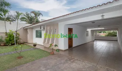 Casa à venda na Zona 05 de Maringá por R$ 980.000,00