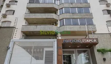 EXCELENTE APARTAMENTO MOBILIADO NO EDIFÍCIO ITAPUÃ PARA MORAR NO CENTRO DA CIDADE.