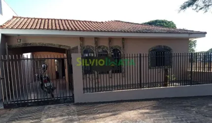 Casa a venda na Zona 05!