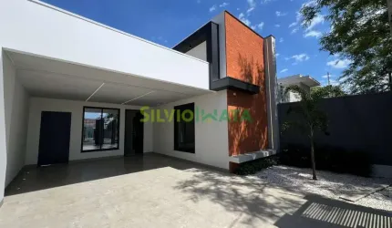 Casa de alto padrão à venda por R$ 1.380.000,00 na Zona 07 de Maringá-PR