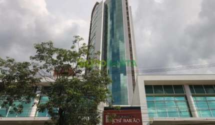 SALA COMERCIAL DE ALTO PADRÃO DISPONÍVEL PARA LOCAÇÃO NO  CENTRO EMPRESARIAL JOSÉ BARÃO.