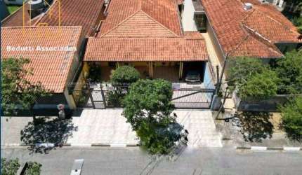 Casa com 4 Quartos e 6 banheiros à Venda, 400 m² por R$ 980.000