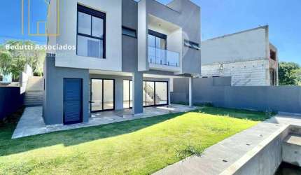 CASA 3 SUITES, 500M² TERRENO, ÁREA GOURMET, PISCINA