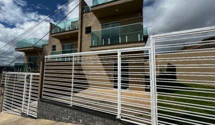 Linda casa no Jardim São João (Atrás Mart Minas)