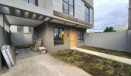 Sobrado triplex 3 quartos sendo 1 suíte amplo jardim frente