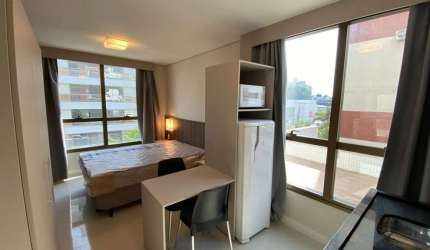 Apartamento com 1 quarto para alugar na Rua João de Deus Machado, 101, Trindade, Florianópolis, 20 m2 por R$ 3.631
