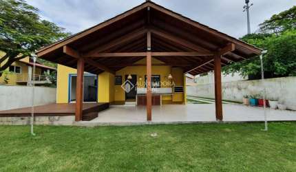 Casa com 2 quartos para alugar na Servidão Nelson Conrado da Silva, 333, Campeche, Florianópolis, 150 m2 por R$ 7.500