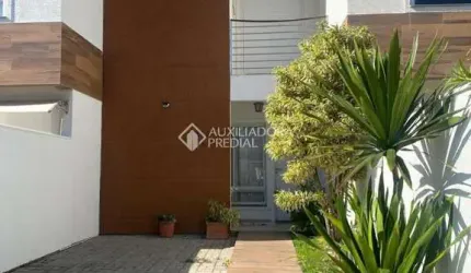 Casa com 3 quartos para alugar na Rua Valdemiro José Vieira, 161, Campeche, Florianópolis, 116 m2 por R$ 7.500