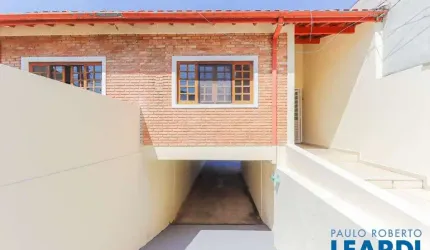 CASA TÉRREA - JARDIM DAS INDÚSTRIAS - SP