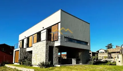 Casa à venda no bairro Praia do Rosa - Imbituba/SC