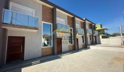 Casa à venda no bairro Praia da Ribanceira - Imbituba/SC