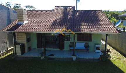 Casa à venda no bairro Praia do Rosa - Imbituba/SC