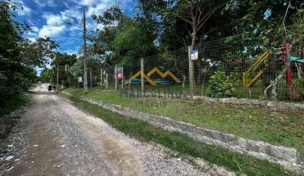 Terreno à venda no bairro Praia do Rosa - Imbituba/SC
