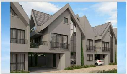 TRIPLEX  EM CONDOMINIO NO CENTRO CIVICO