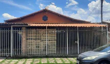 Casa com 4 quartos para alugar em Letícia, Belo Horizonte  por R$ 3.100