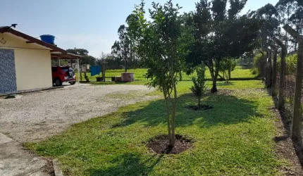 Chacara 6.500m² com 3 casas de 3 dormitorios em Piraquara