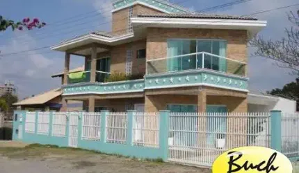 Casa à venda praia Itacolomi Piçarras - Buch Imóveis