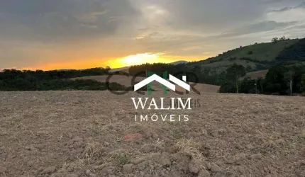 FAZENDA TRADICIONAL À VENDA EM RESENDE COSTA/MG – 85 HA – RECURSOS HÍDRICOS E INFRAESTRUTURA PRONTA!
