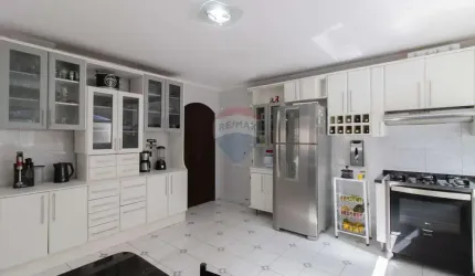 Aluga-se maravilhoso sobrado de 3 dorm. no Parque Continental I