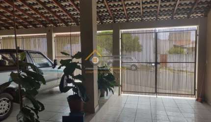 Casa com 2 quartos à venda na Vila Maria, Indaiatuba  por R$ 750.000