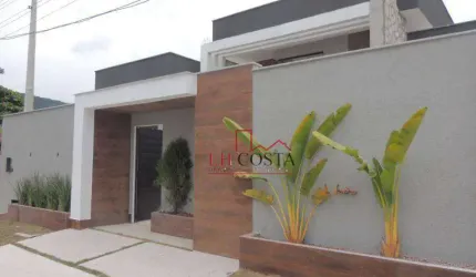 Linda Casa com 3 dormitórios sendo 1 suíte e vaga para 3 carros  à venda, 146 m² por R$ 750.000 - Praia de Itaipuaçu (Itaipuaçu) - Maricá/RJ