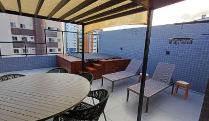 Belíssima Cobertura    Duplex mobiliada à venda com 2 quartos e hidro no bairro do Bessa - R$ 890.000