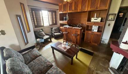 Casa de esquina em Capão Novo!