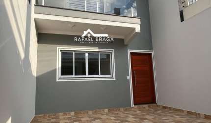 Sobrado Novo com Suíte e Área Gourmet – Pronta para Morar!