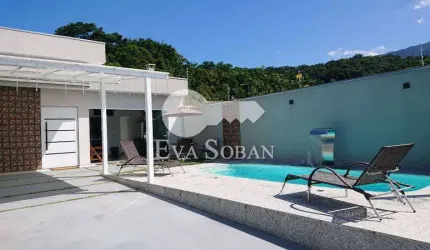 Casa com piscina aquecida, espaço gourmet Massaguaçu