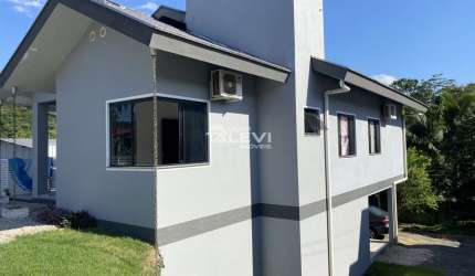 Casa com 3 quartos à venda no Testo Rega, Pomerode  por R$ 749.000
