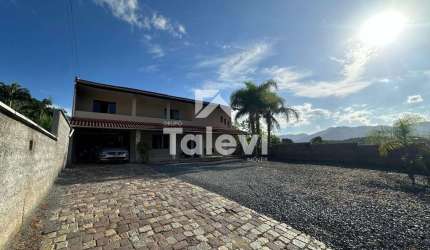 Casa com 3 quartos à venda no Centro, Rio dos Cedros , 220 m2 por R$ 565.000