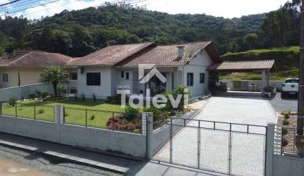 Casa com 3 quartos à venda na Zona Rural, Rio dos Cedros , 1 m2 por R$ 750.000