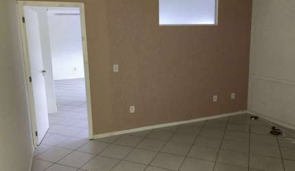 Sala comercial para alugar na Victor Baptista Adami, 18, Centro, Caçador