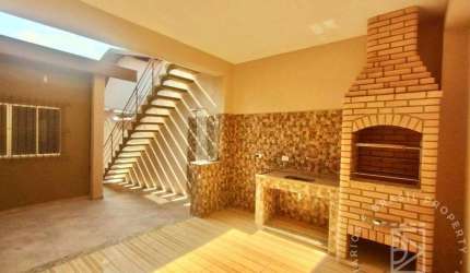 Casa com Edícula e Terraço à Venda no Bosque dos Eucaliptos.