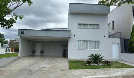 Casa em condomínio, 3 quartos, piscina em Caçapava, 300 m² de terreno