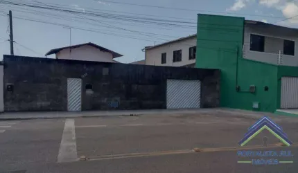 Casa com 4 dormitórios à venda, 200 m² por R$ 570.000,00 - Itaperi - Fortaleza/CE