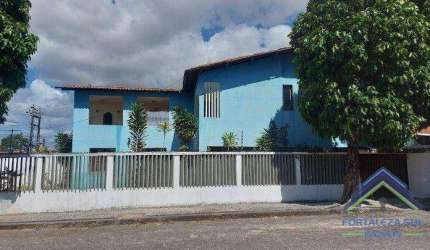 Casa com 4 dormitórios à venda, 439 m² por R$ 690.000,00 - Cidade dos Funcionários - Fortaleza/CE