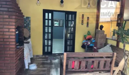 Imperdível casa à venda em Taboão da Serra-SP, Jardim América: 2 quartos, 1 sala, 3 banheiros, 3 vagas, 120m²! Aproveite!