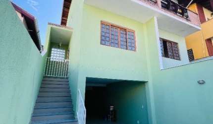 Casa em Condomínio de Luxo em Taboão da Serra-SP, com 3 Quartos, 2 Suítes e 3 Vagas de Garagem!