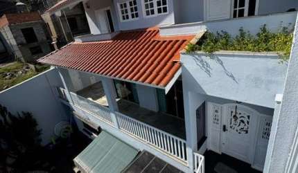 Imponente mansão de alto padrão em condomínio fechado na Morada dos Pássaros, Taboão da Serra-SP: 5 quartos, 5 suítes, 3 salas, 9 banheiros, 6 vagas e 568m².