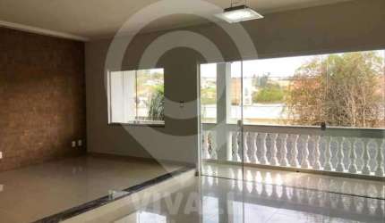 Casa com 3 quartos à venda na Rua Antônio Rodrigues da Silva, Jardim Ipê, Itatiba, 156 m2 por R$ 650.000