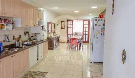 Casa com 3 quartos à venda na Rua Municipal, Vila Brasileira, Itatiba, 312 m2 por R$ 749.000