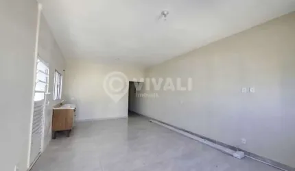 Casa com 2 quartos à venda na Rua Francisco Walter de Camargo, Loteamento Horizonte Azul, Itatiba, 78 m2 por R$ 370.000