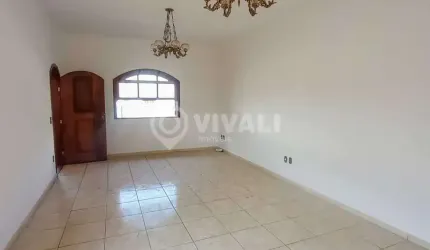 Casa com 3 quartos para alugar na Rua Brasil, Vila Brasileira, Itatiba, 275 m2 por R$ 4.000