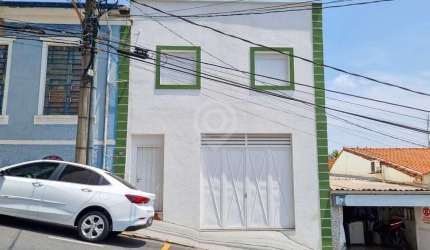 Casa com 2 quartos à venda na Rua Júlio Cesar, Centro, Itatiba, 90 m2 por R$ 550.000
