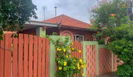 Casa com 3 quartos à venda na Travessa Primeiro de Novembro, Vila Cruzeiro, Itatiba, 165 m2 por R$ 500.000