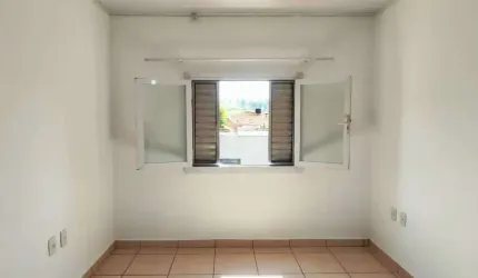 Sala comercial com 3 salas para alugar na Rua Aristides Lobo, Centro, Itatiba, 63 m2 por R$ 1.600