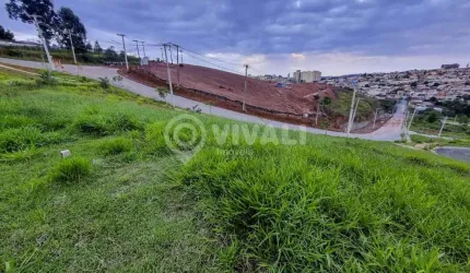 Terreno à venda na Avenida Benedito Alves Barbosa Sobrinho, Jardim Santa Filomena, Itatiba, 315 m2 por R$ 210.000