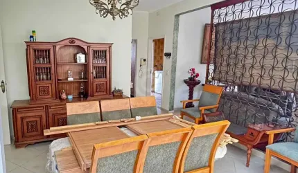 Casa com 3 quartos para alugar na Rua Itália, Vila Brasileira, Itatiba, 191 m2 por R$ 3.050