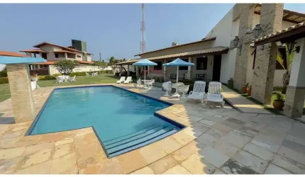 CASA DE ALTO PADRÃO EM RUA SEM SAÍDA COM VISTA MAR